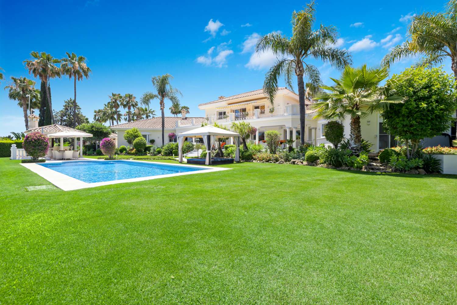 Prachtige luxe villa in Los Naranjos, Nueva Andalucía