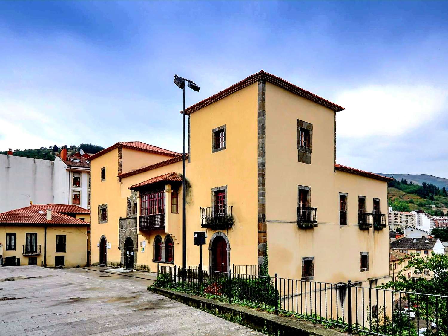 Casona asturiana EN EXCLUSIVA en Cangas Del Narcea