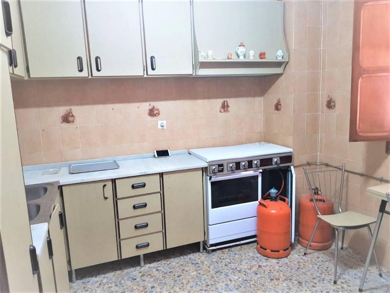 House for sale in the center of Tolox