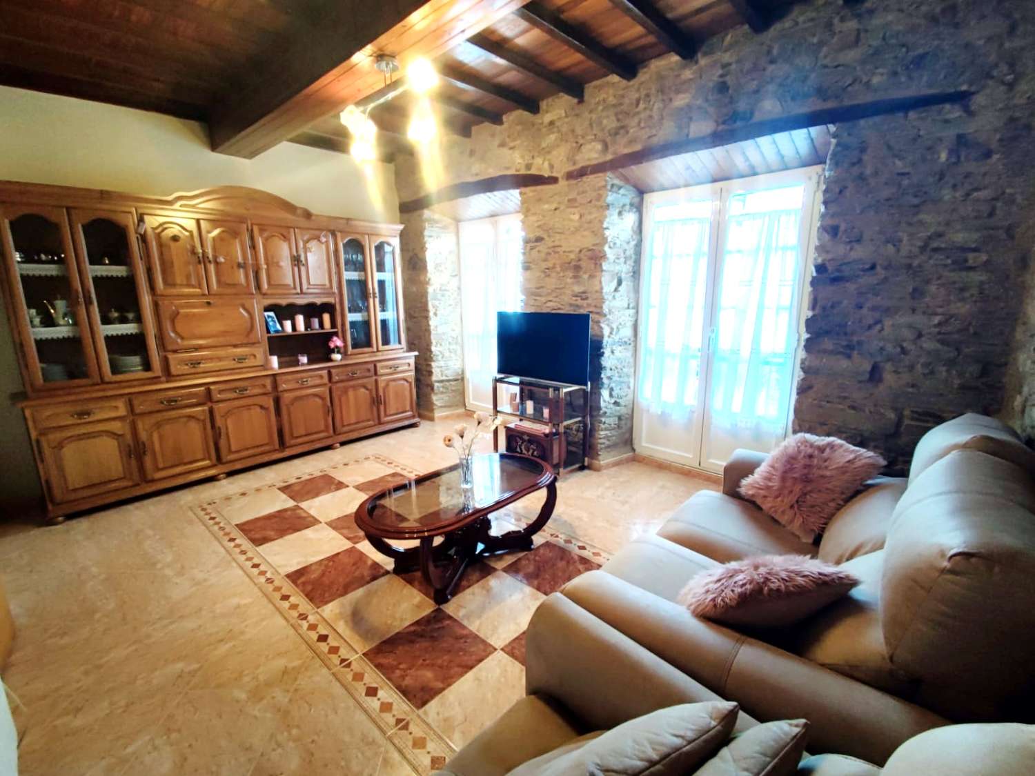 Duplex in Figueres with spectacular views of the Eo estuary