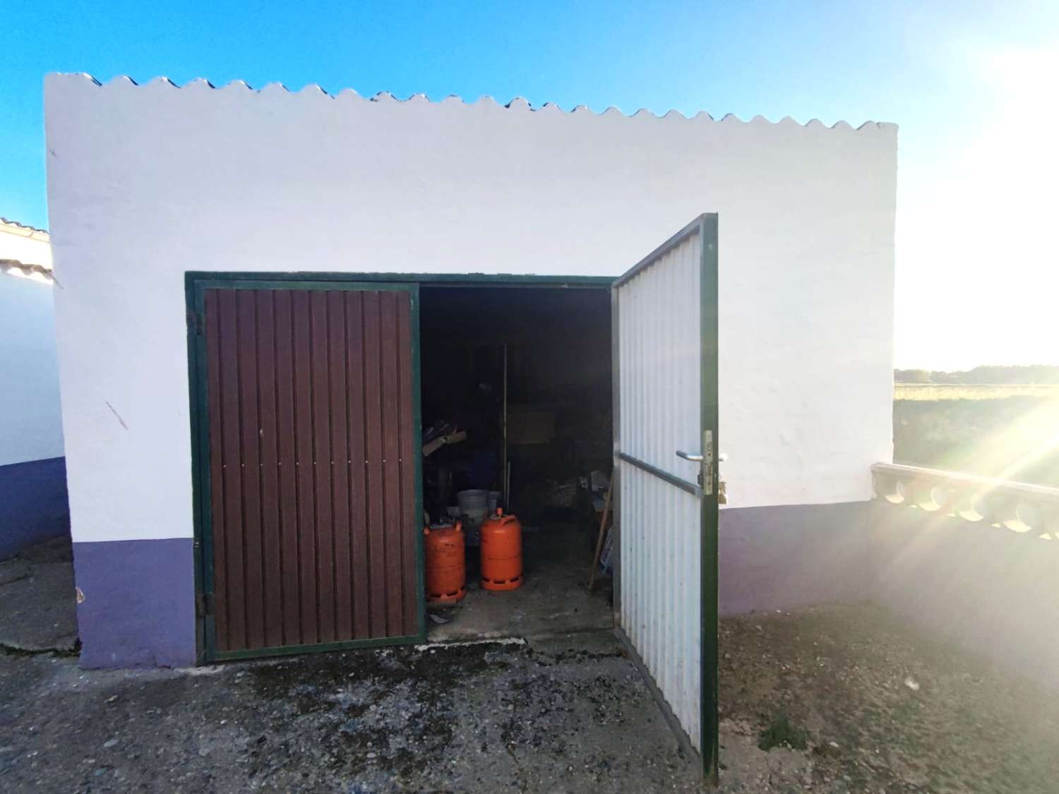 IDEAL INVESTORS!!! BUILDING WITH MULTIPLE OPTIONS IN TAPIA DE CASARIEGO!!!