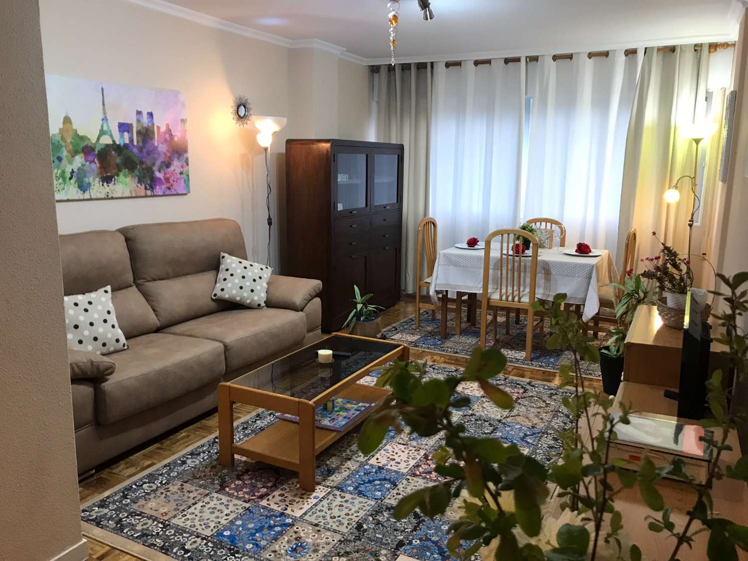 شقة جميلة مع مناظر خلابة في وسط بوريلا ، لوغو