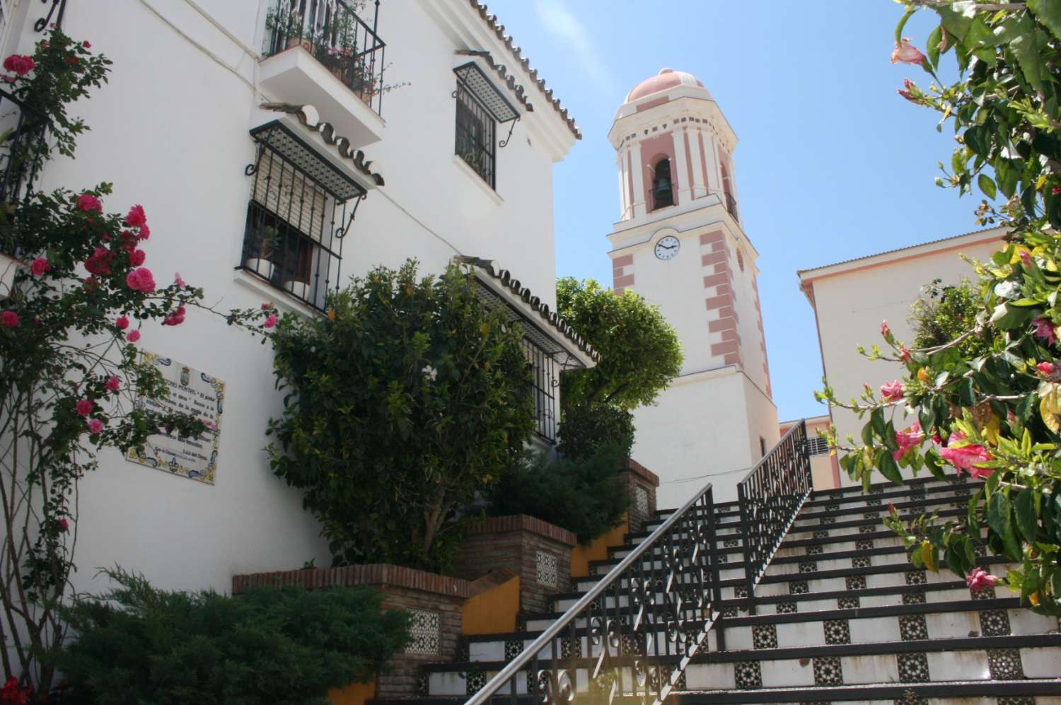 LAND FOR SALE FOR BUILDING IN THE CENTRE OF ESTEPONA